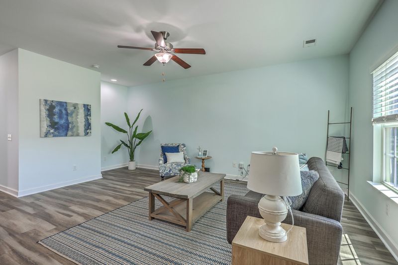 131 Buchanan Cir, Goose Creek, SC 29445