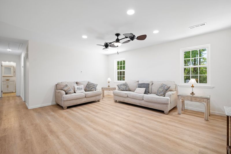 523 Bayshore Blvd, Goose Creek, SC 29445