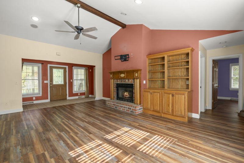 520 Givhans Rd, Ridgeville, SC 29472