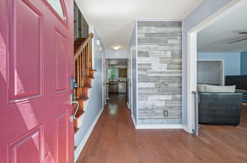 109 E Hartwick Ln, Goose Creek, SC 29445