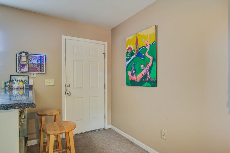 108 W Cooper Ave, Folly Beach, SC 29439