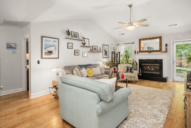 3222 Morningdale Dr, Mount Pleasant, SC 29466