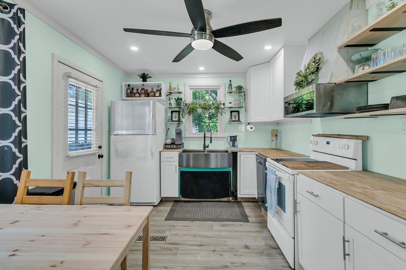 1450 E Montague Ave, North Charleston, SC 29405