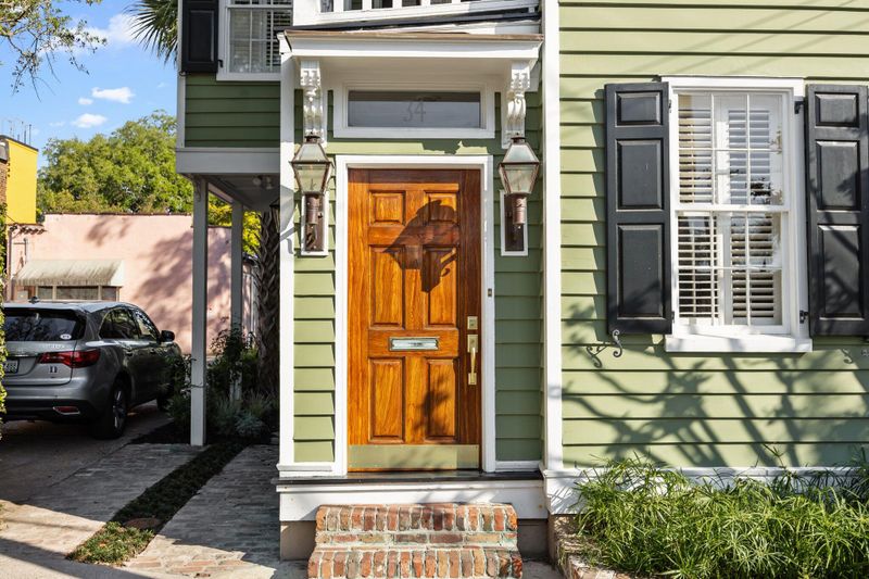 34 Pinckney St, Charleston, SC 29401