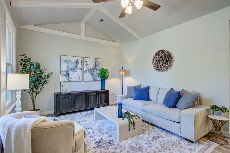 4412 Garwood Dr, Ladson, SC 29456