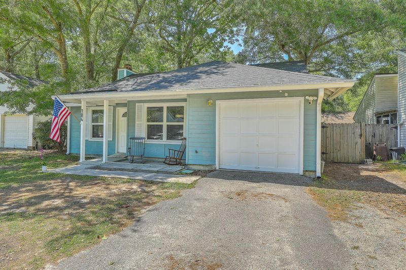 184 Tabby Creek Cir, Summerville, SC 29486