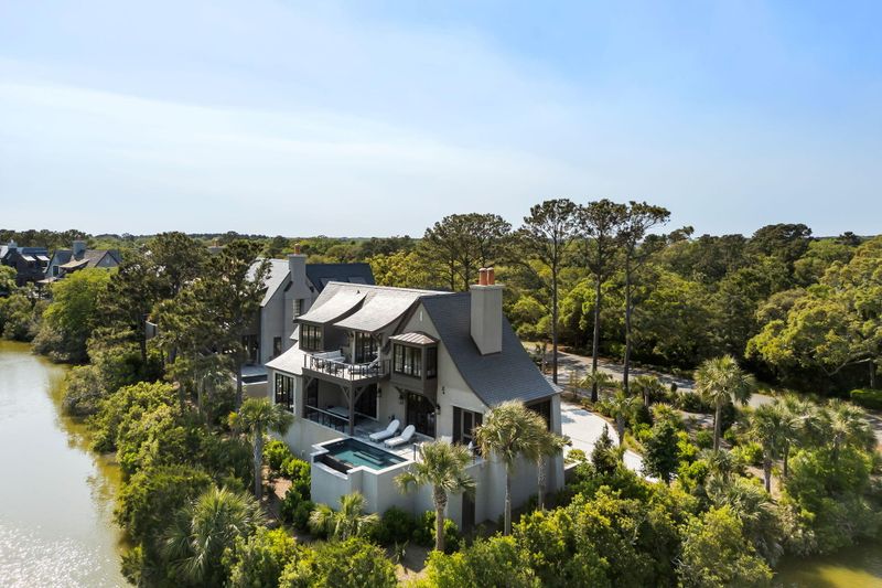 20 Old Cedar Ln, Kiawah Island, SC 29455