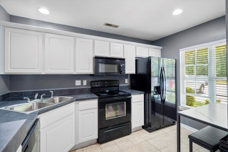 104 Buchanan Cir, Goose Creek, SC 29445