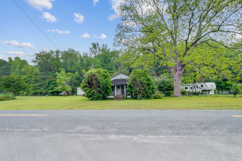 1050 Mt Zion Rd, Saint George, SC 29477