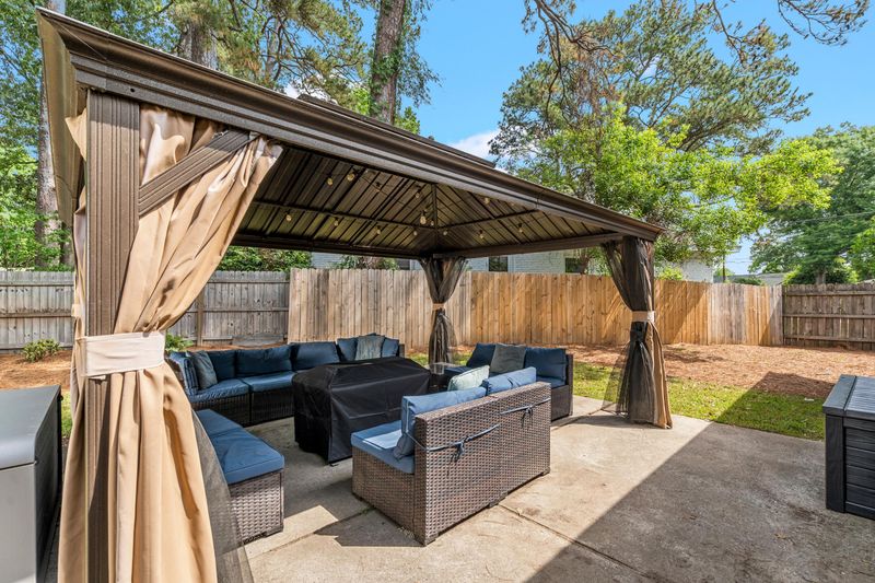 2404 Menola Ave, Charleston, SC 29414