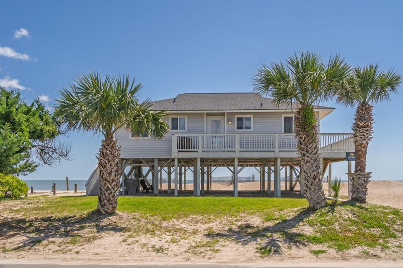 128 Palmetto Blvd, Edisto Beach, SC 29438