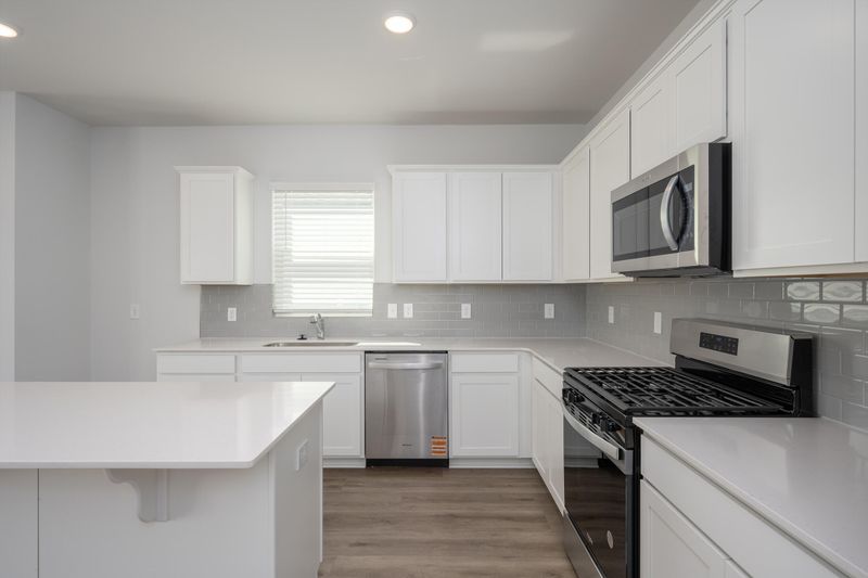 202 W Bradford Pointe Dr, Summerville, SC 29483