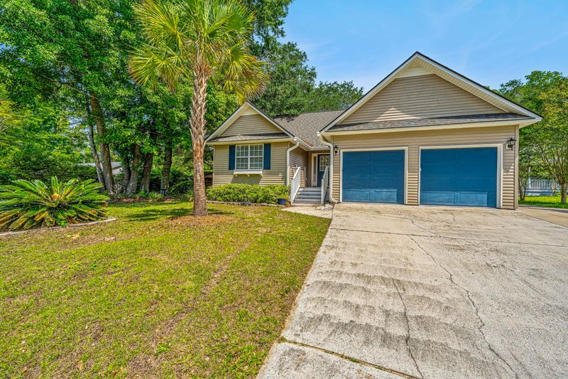1918 Piper Dr, Charleston, SC 29407