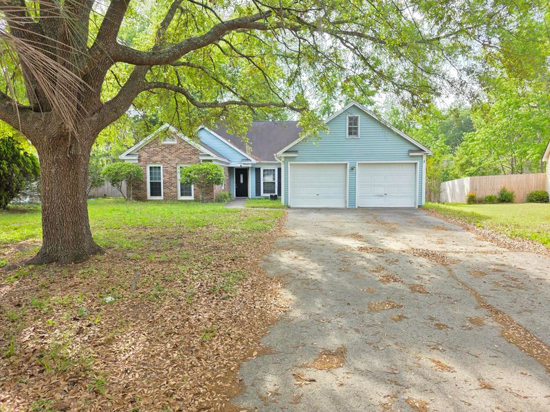113 Saxton Ct, Goose Creek, SC 29445