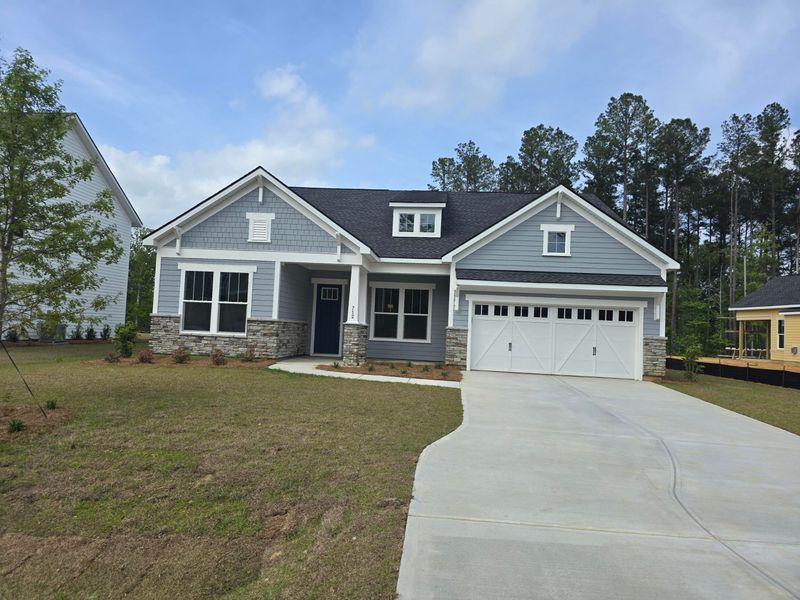 712 Breakers Reef Ln, Huger, SC 29450