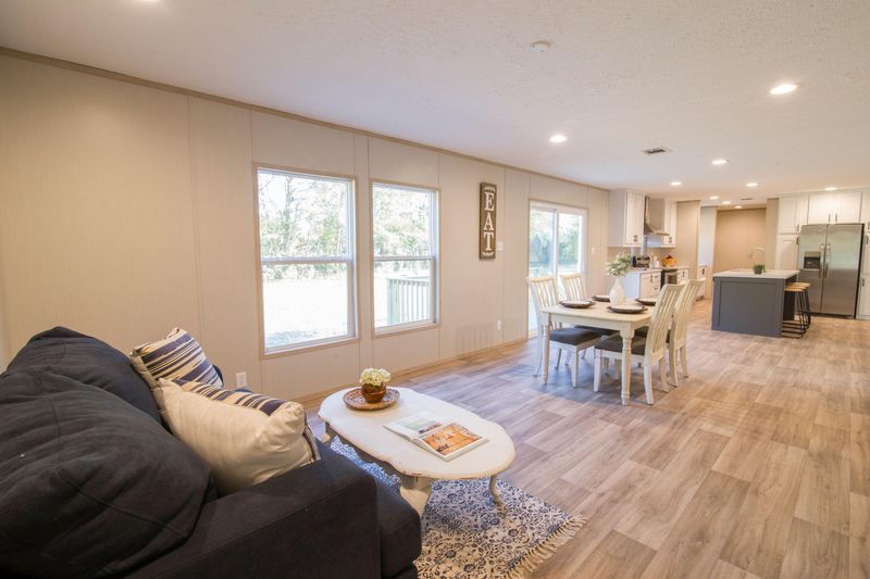 1358 Givhans Rd, Ridgeville, SC 29472