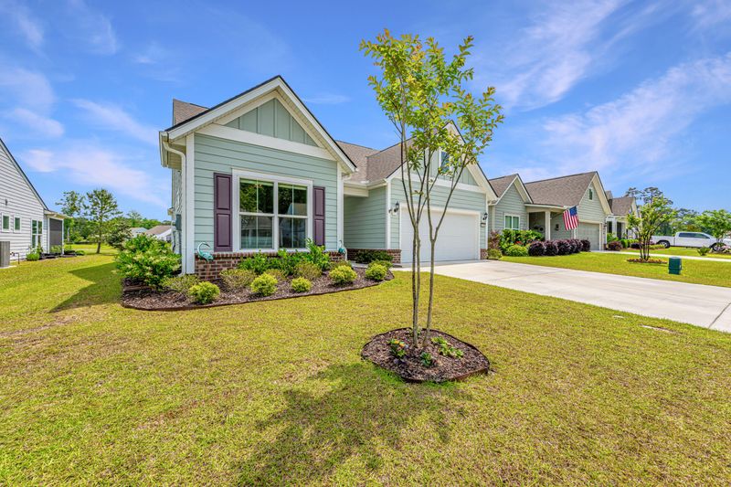 6176 Wilkes Pond Dr, Hollywood, SC 29449