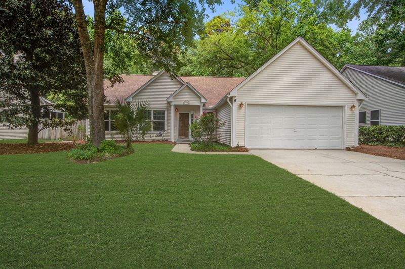 2154 Country Manor Dr, Mount Pleasant, SC 29466