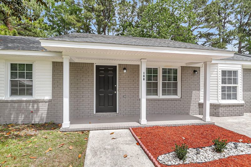 108 Wadmalaw Cir, Summerville, SC 29483
