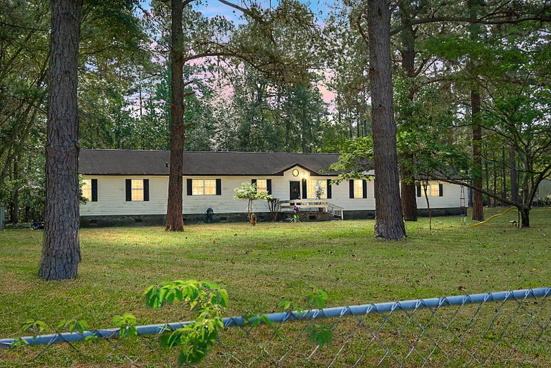 868 Groomstown Rd, Cross, SC 29436