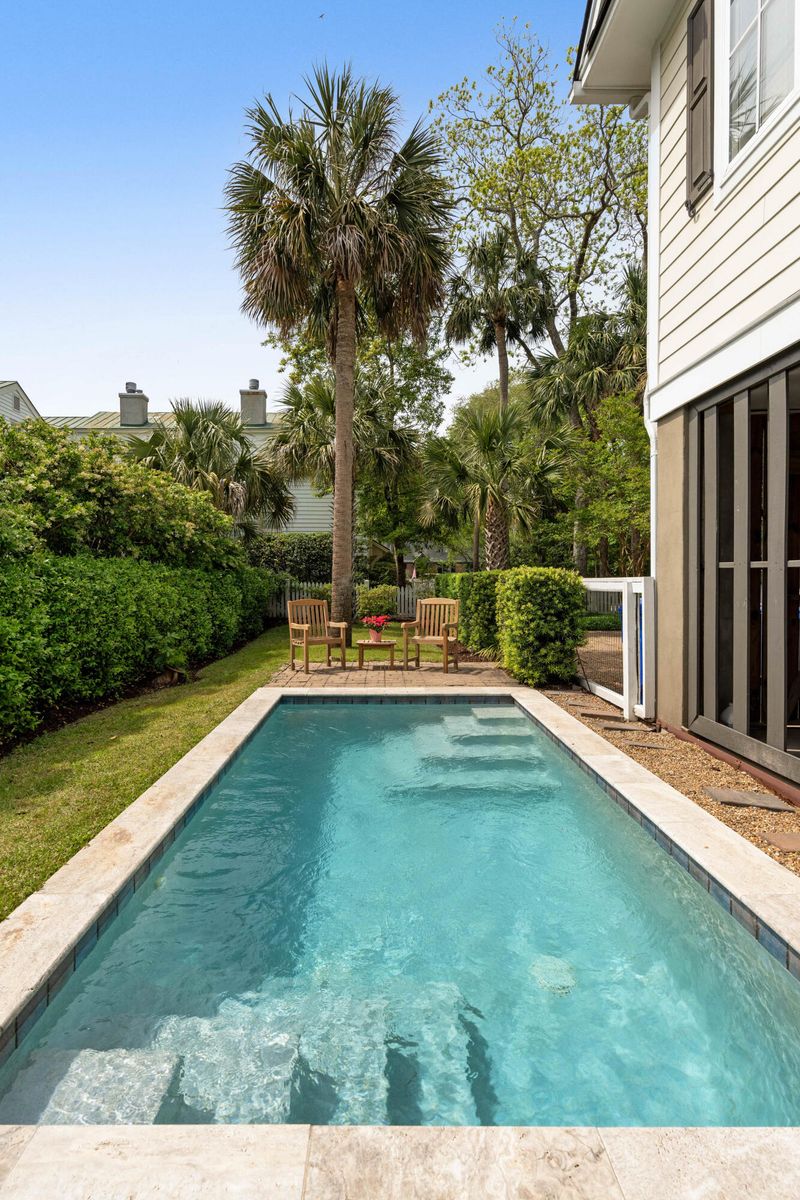 407 Pitt St, Mount Pleasant, SC 29464