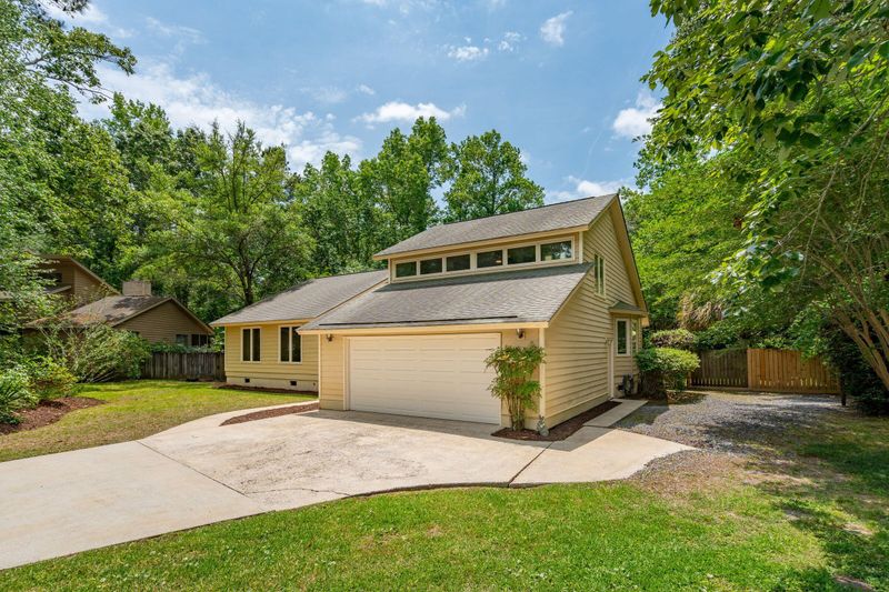10 Skyeman Dr, Charleston, SC 29414
