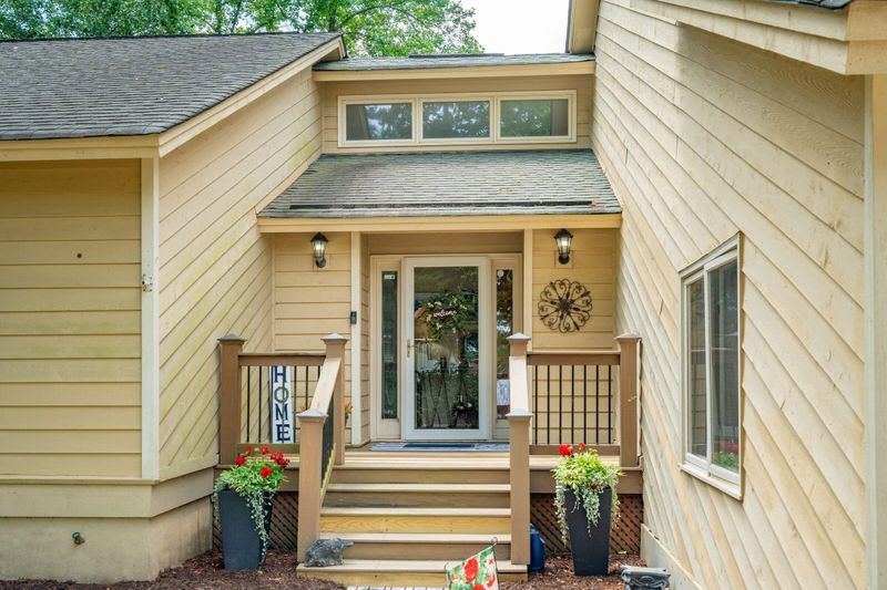 10 Skyeman Dr, Charleston, SC 29414