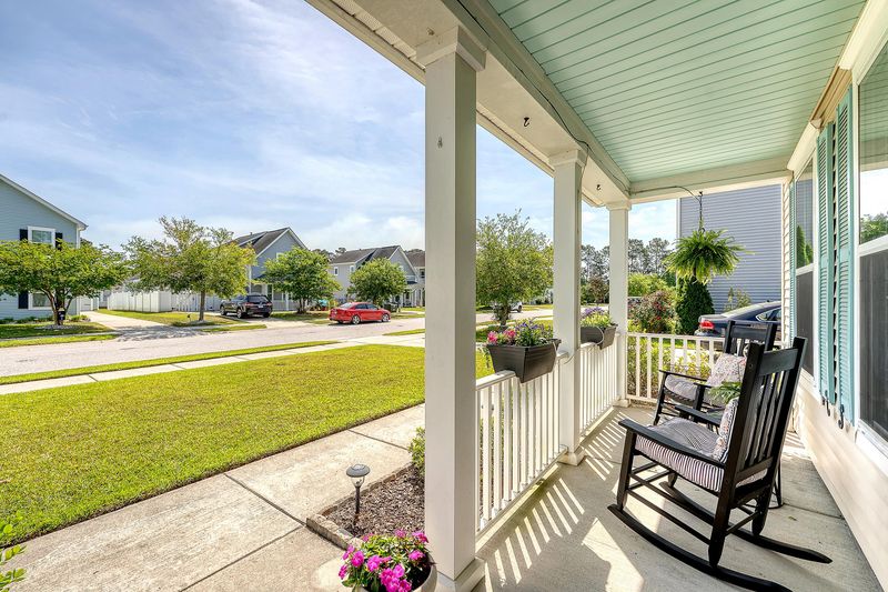 7414 Purser Ln, Hanahan, SC 29410