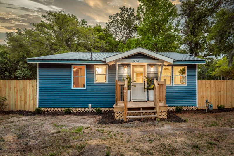 6146 Chisolm Rd, Johns Island, SC 29455
