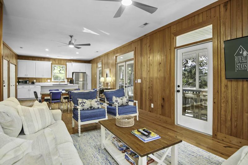 3320 Myrtle St, Edisto Island, SC 29438