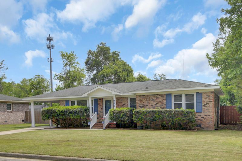 296 Oxford Rd, Ladson, SC 29456