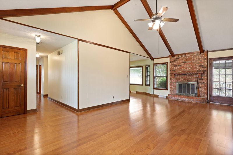415 Whitebark Dr, Ladson, SC 29456