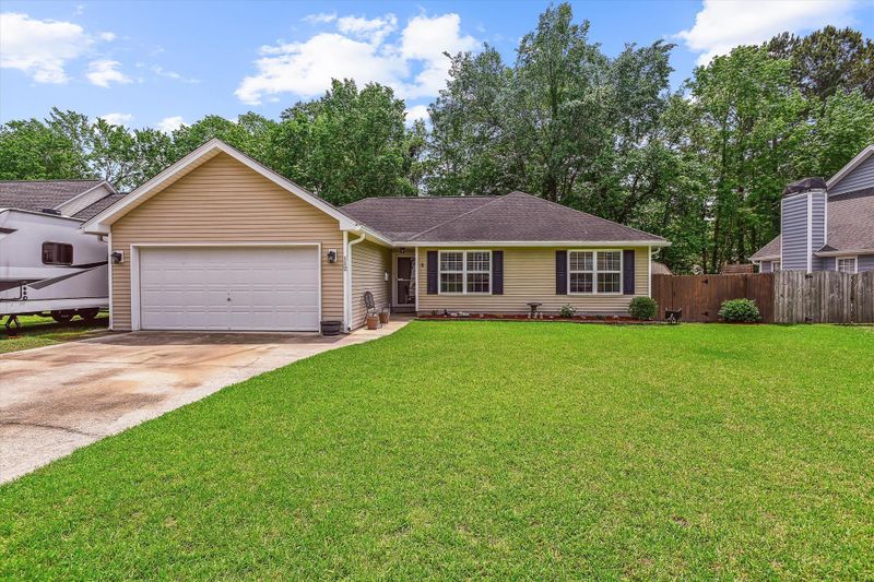 112 Red Cypress Dr, Goose Creek, SC 29445