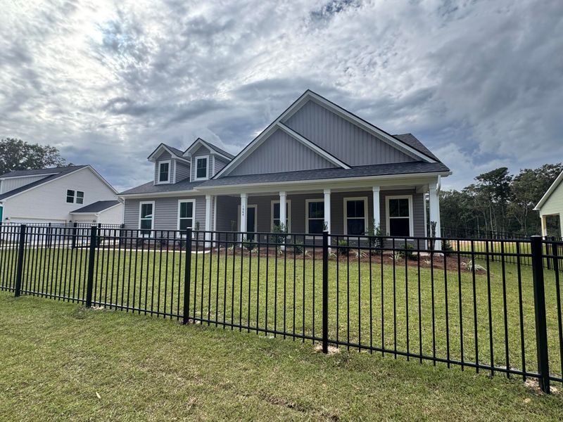 1964 Central Ave, Summerville, SC 29483
