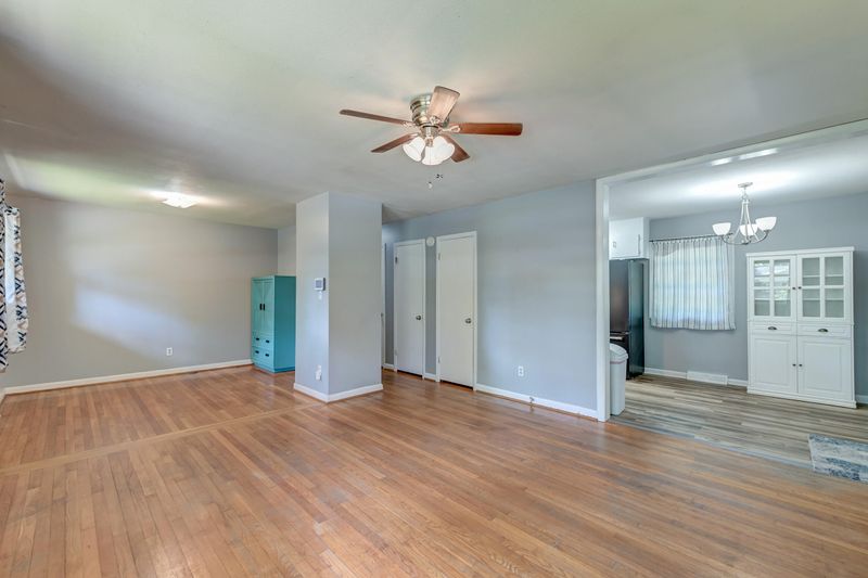 108 Helen Dr, Summerville, SC 29483