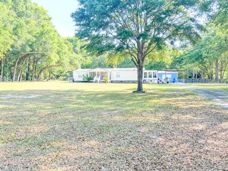 1532 Fox Pond Ln, Wadmalaw Island, SC 29487