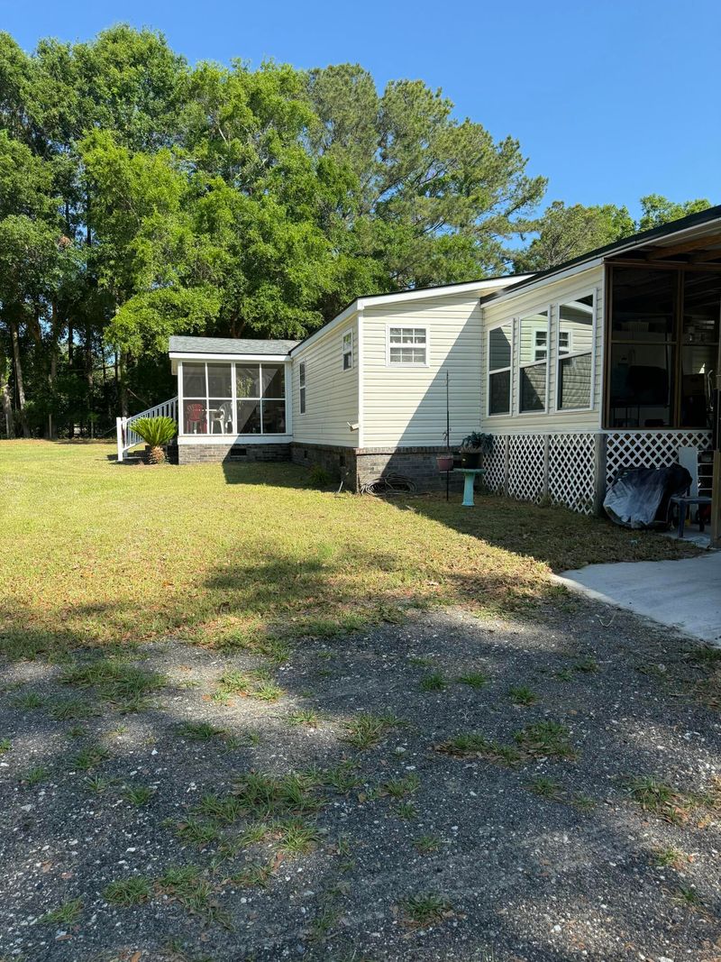 1532 Fox Pond Ln, Wadmalaw Island, SC 29487