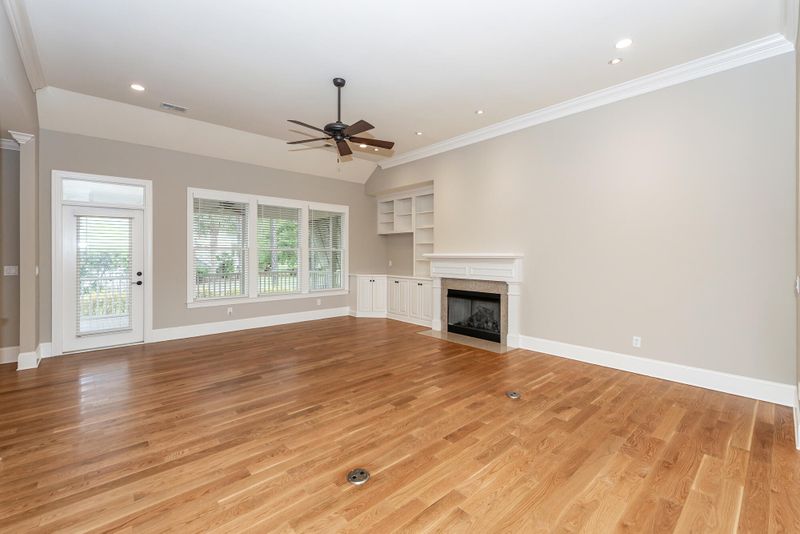 287 Commonwealth Rd, Mount Pleasant, SC 29466