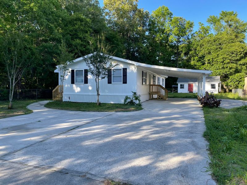 1070 French Quarter Creek Rd, Huger, SC 29450
