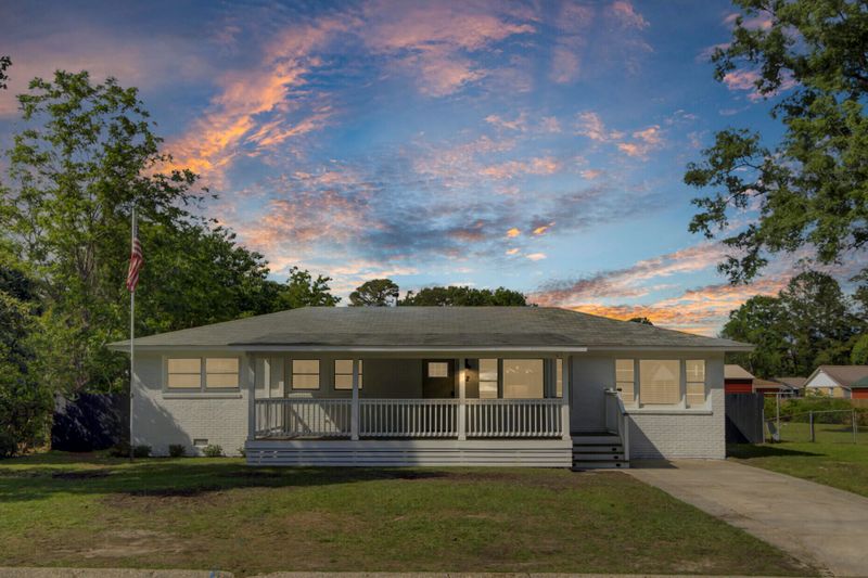 32 Elmora Ave, Goose Creek, SC 29445