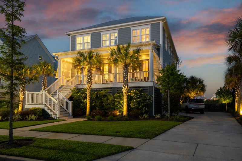 2522 Waverly St, Charleston, SC 29492