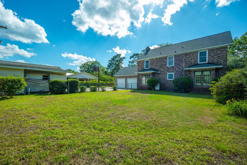 305 Whitewood Ct, Moncks Corner, SC 29461