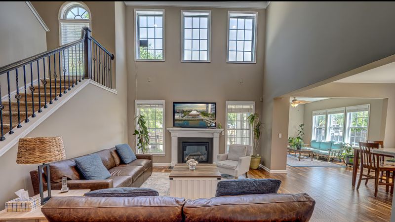 8009 Indian Hill Dr, Hanahan, SC 29410