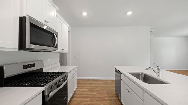 303 Willow Run Dr, Summerville, SC 29486