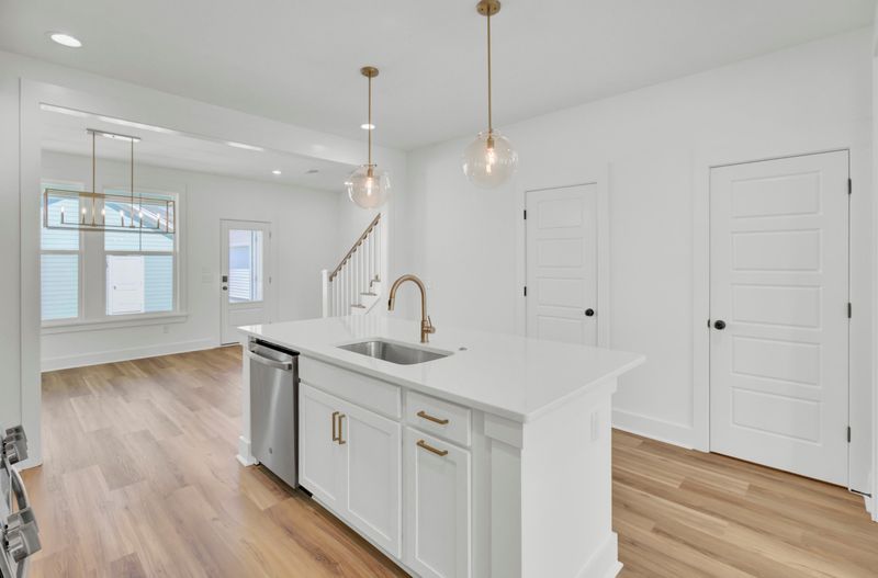 814 Gentle Breeze Dr, Summerville, SC 29486