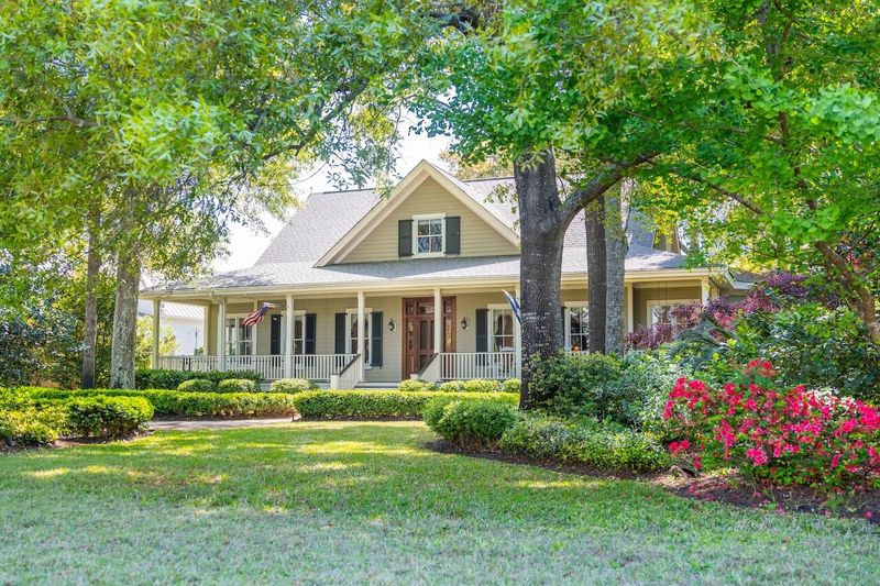 707 Royall Ave, Mount Pleasant, SC 29464