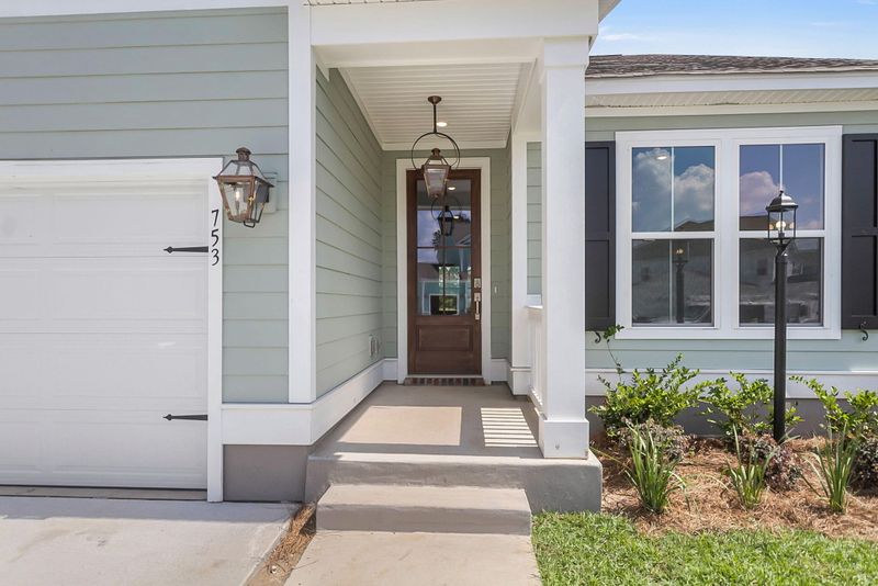 753 Maynard Ln, Summerville, SC 29486