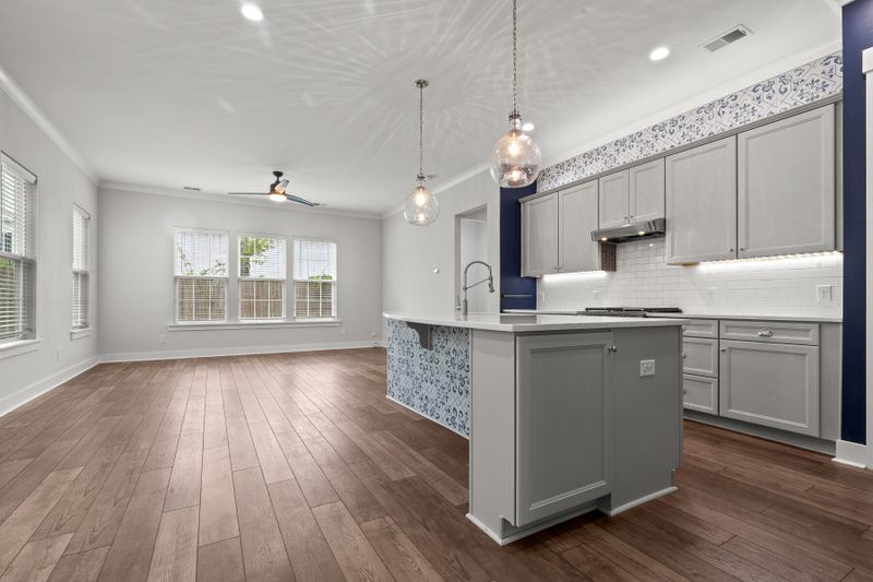 1661 Indy Dr, North Charleston, SC 29405