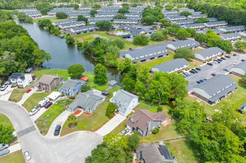 828 Williamsburg Ln, Charleston, SC 29414