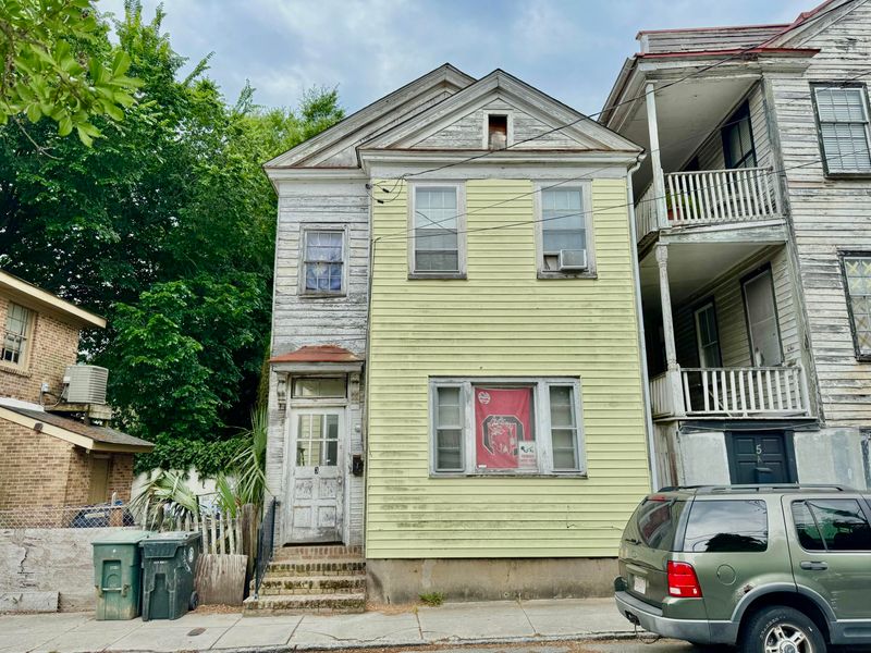 3 Hanover St, Charleston, SC 29403